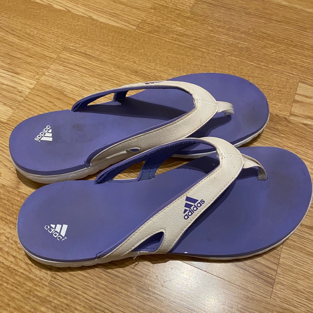Womens adidas sandals (size 8)